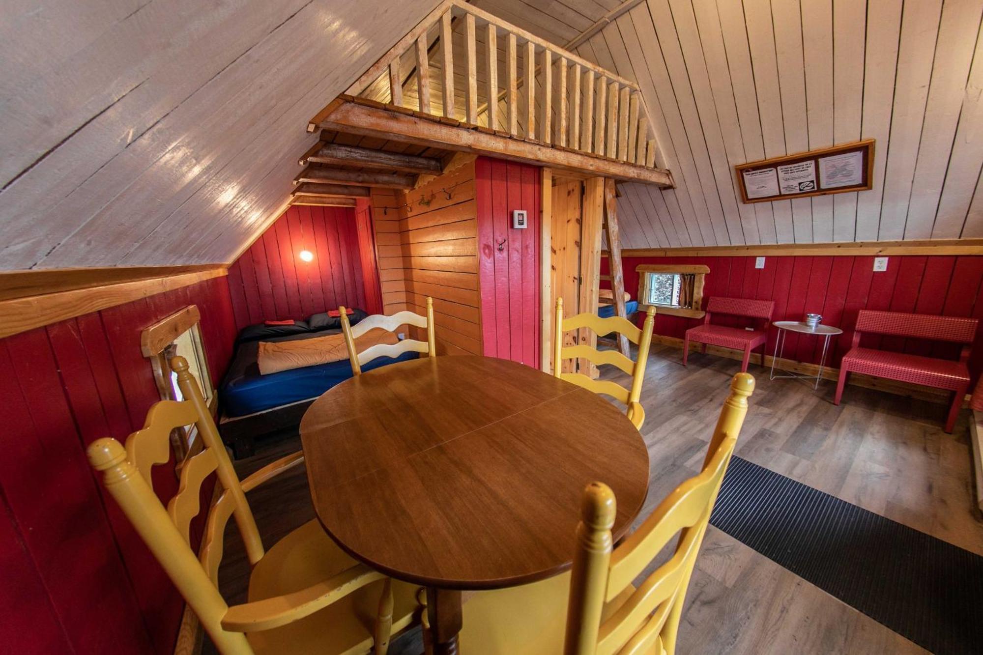 Auberge Festive Sea Shack Sainte Anne-des-Chênes Eksteriør bilde