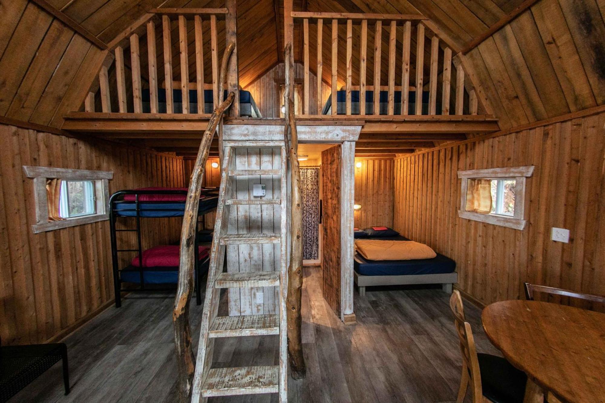 Auberge Festive Sea Shack Sainte Anne-des-Chênes Eksteriør bilde