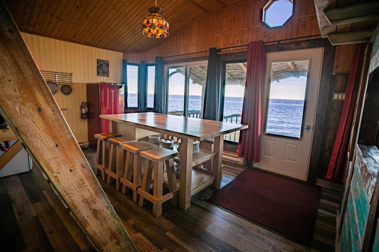 Auberge Festive Sea Shack Sainte Anne-des-Chênes Eksteriør bilde