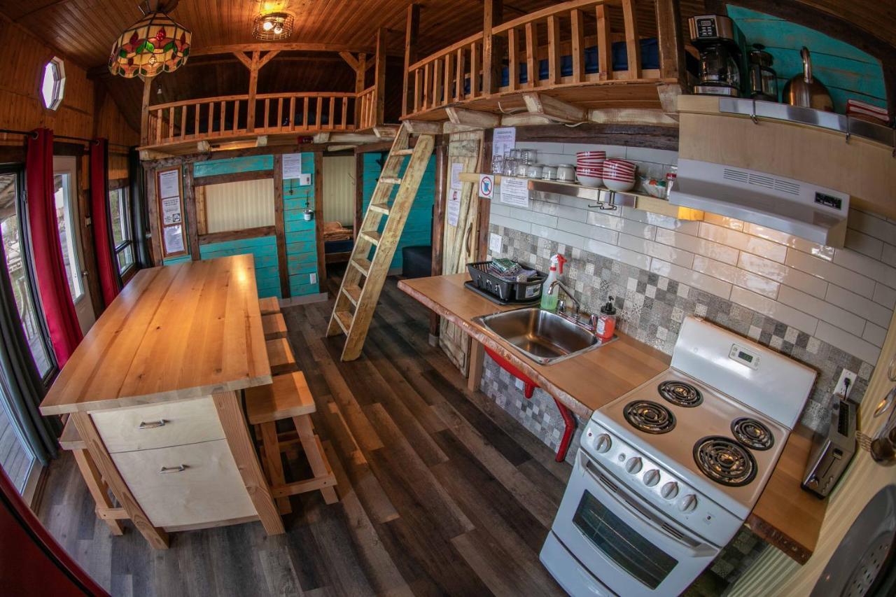 Auberge Festive Sea Shack Sainte Anne-des-Chênes Eksteriør bilde