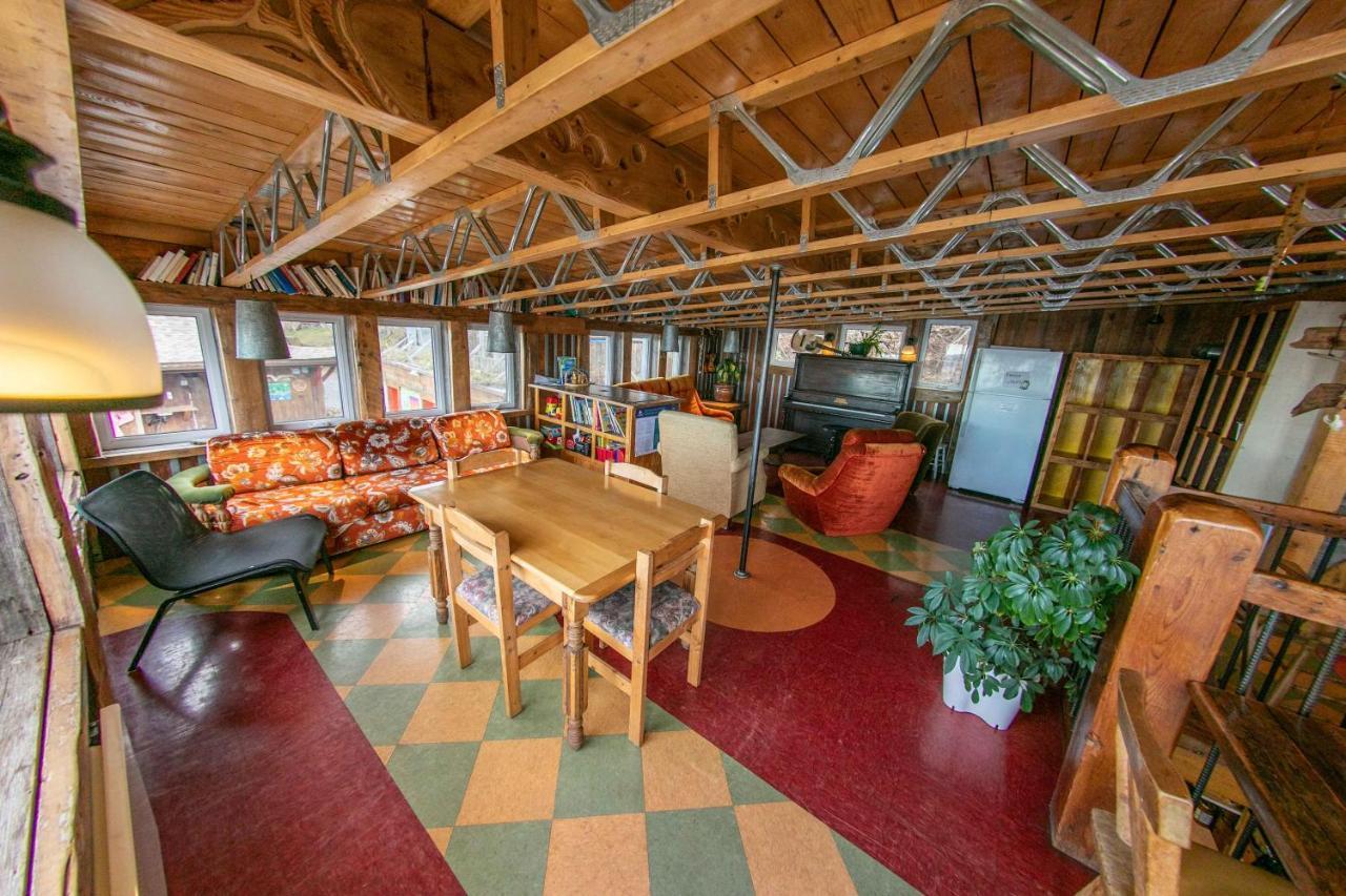 Auberge Festive Sea Shack Sainte Anne-des-Chênes Eksteriør bilde